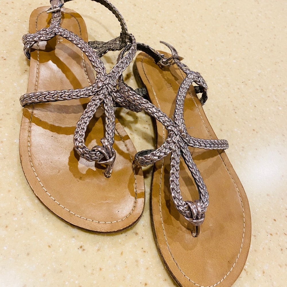 EUC MERONA METALLIC SANDALS